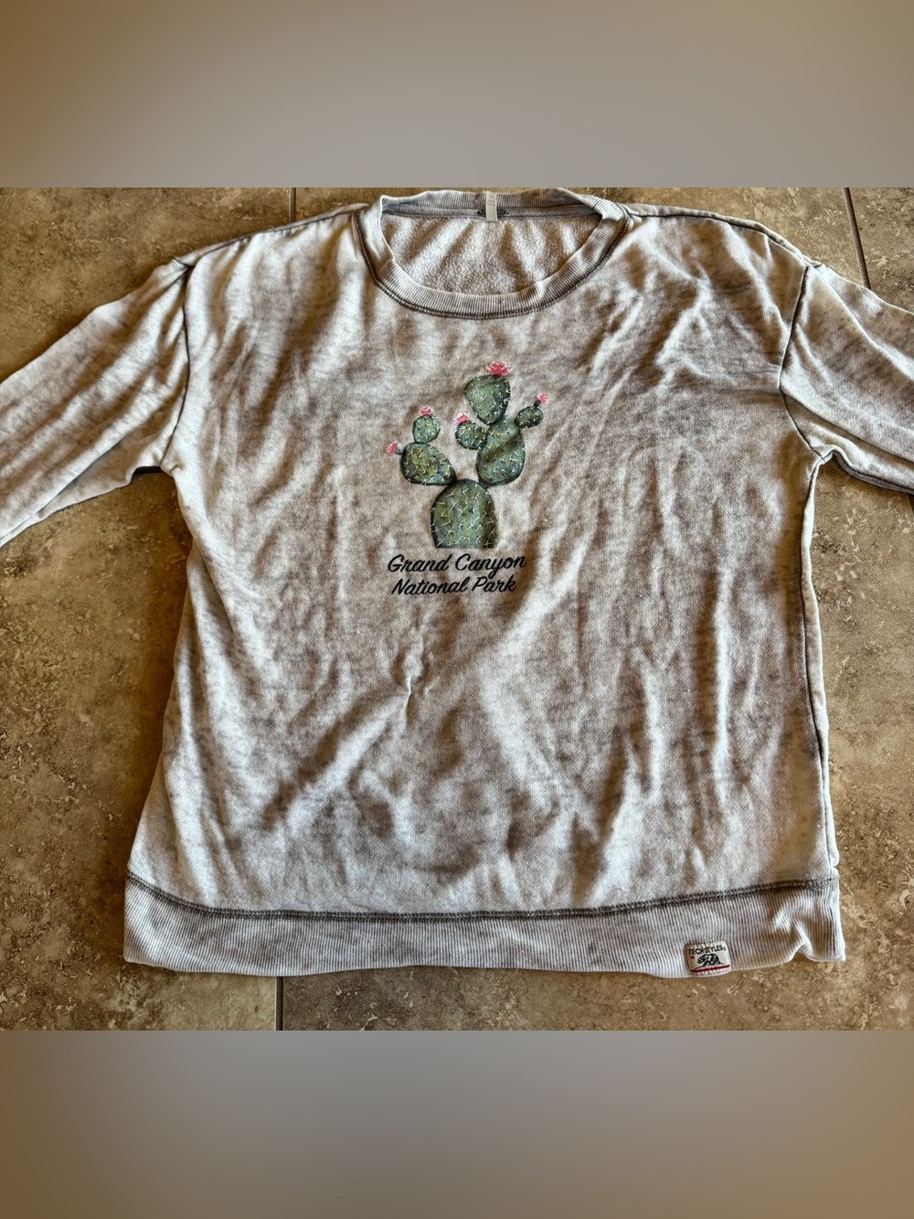 Techstyles Grand Canyon National Park Womens M Cactus Thin Crewneck Sweatshirt
